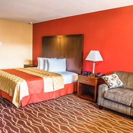 Days Inn by Wyndham Roseburg Bagian luar foto