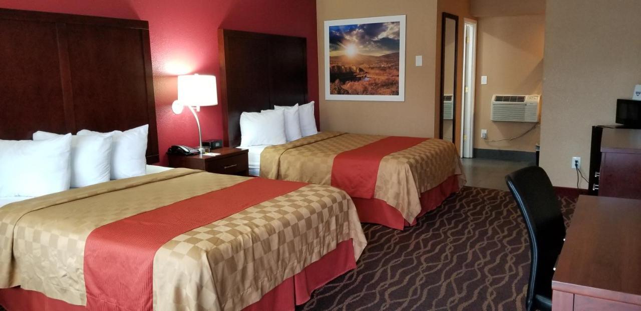 Days Inn by Wyndham Roseburg Bagian luar foto
