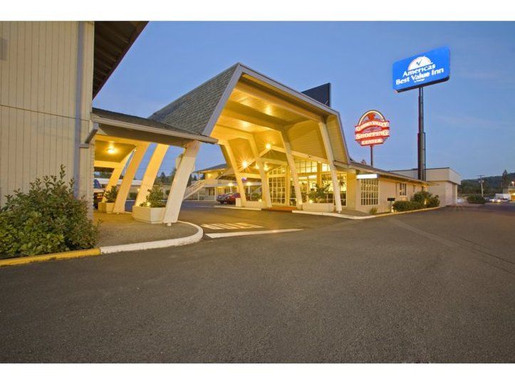 Days Inn by Wyndham Roseburg Bagian luar foto